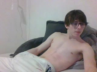 Woahitsseven from US is looking for an adult chat! Visit here ...